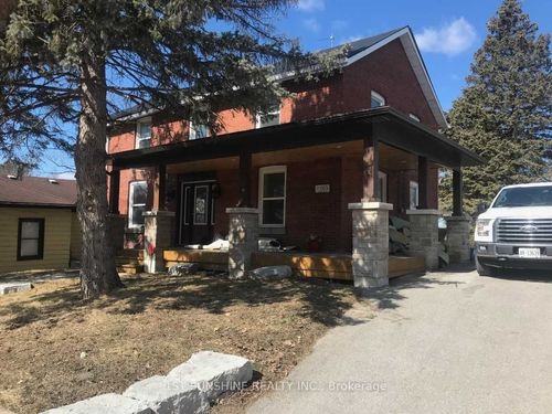 665 Gorham St, Newmarket, ON, L3Y1L5 | Card Image