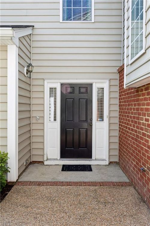 4539 Beacon Hill Dr, Williamsburg, VA, 23188-8039 | Card Image