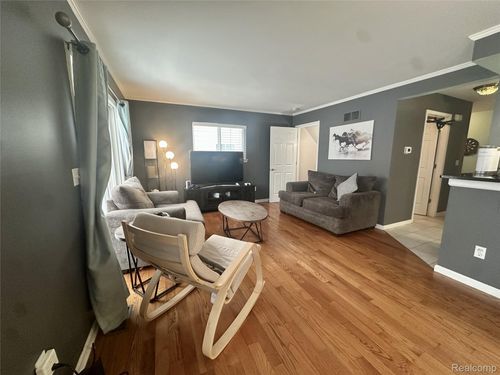 1306 Jay St, Waterford, MI, 48327-2969 | Card Image