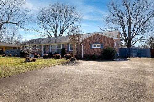 219 Admiral Cir, Lawrenceburg, TN, 38464-3525 | Card Image