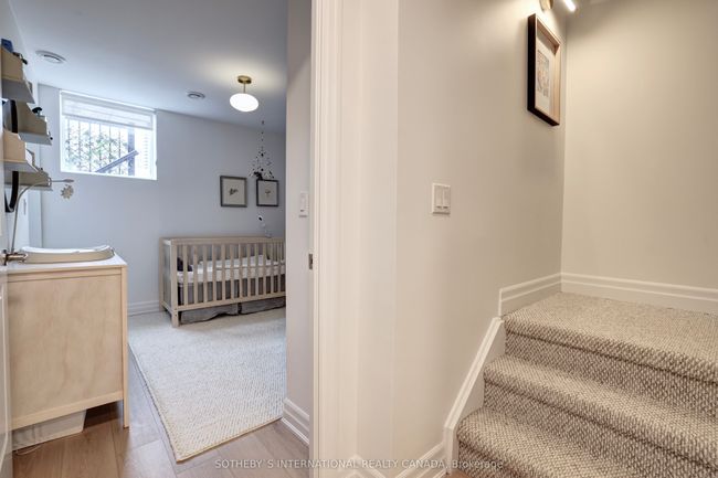 702 - 370 Wallace Ave, Condo with 3 bedrooms, 3 bathrooms and null parking in Toronto ON | Image 15