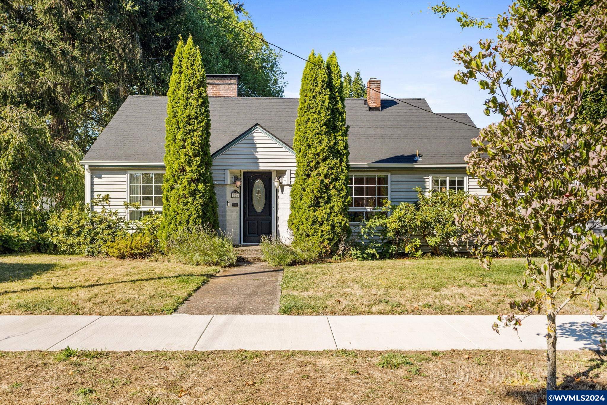 Hiatt St, Lebanon, OR 97355