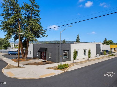190 Ne Irving Ave, Bend, OR, 97701-4761 | Card Image