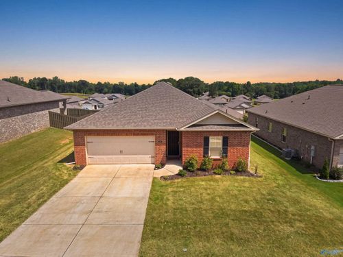 115 Settlement Dr, Huntsville, AL, 35810-6470 | Card Image