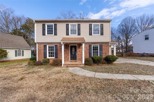 2240 Lawton Bluff Rd, Charlotte, NC, 28226-2937 | Card Image