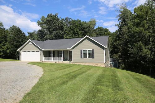 561 Glenmonte Dr, Howard, OH, 43028-9379 | Card Image