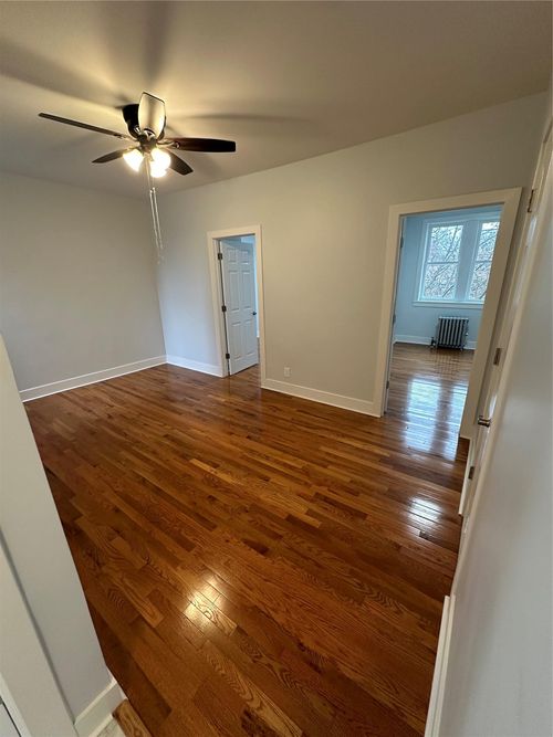 3f-102 Corona Ave, Corona, NY, 11368-3137 | Card Image