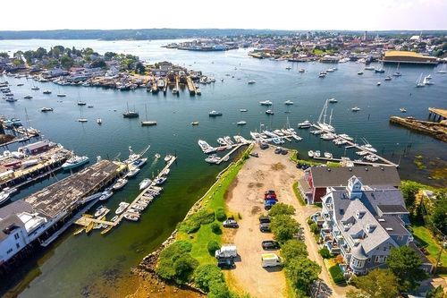 11-5 Pirates Ln, Gloucester, MA, 01930-3850 | Card Image