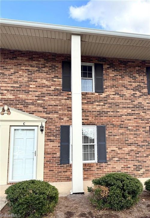 c-2315 Bay Meadows Ct, Winston Salem, NC, 27103-9637 | Card Image