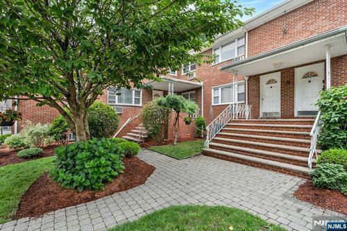 201 Oakdene Pl, Cliffside Park, NJ, 07010-2247 | Card Image