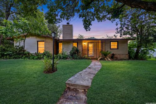 126 Chesswood Dr, San Antonio, TX, 78228-1701 | Card Image