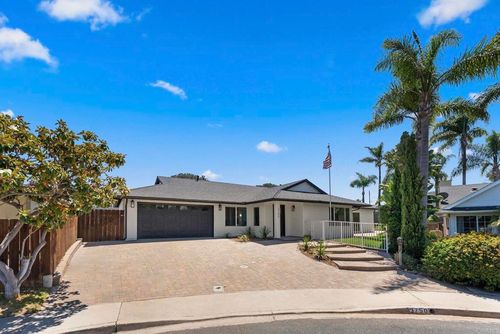 3750 Grecourt Way, Carlsbad, CA, 92008-2523 | Card Image