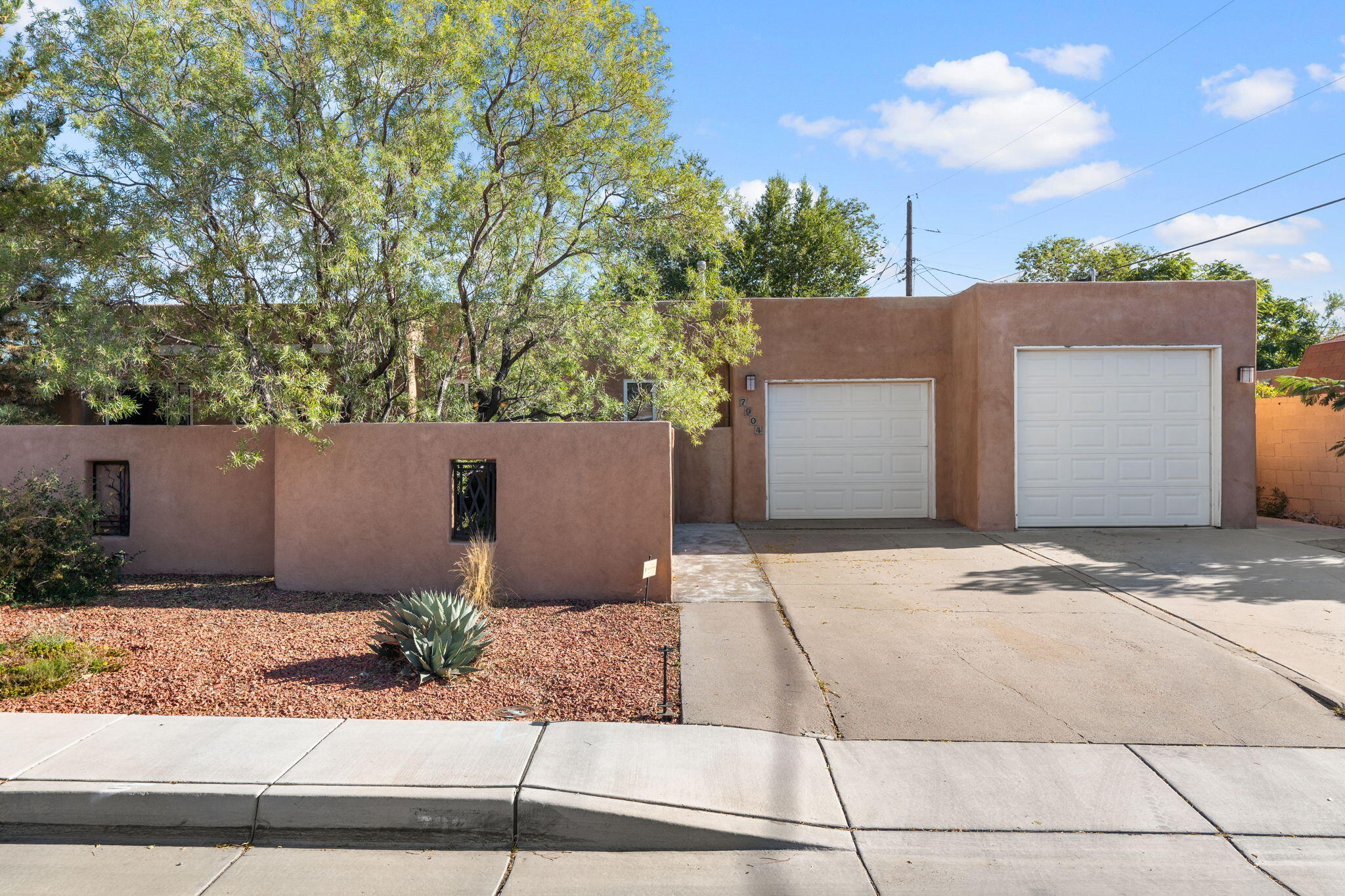 Hannett Ave, Albuquerque, NM 87110