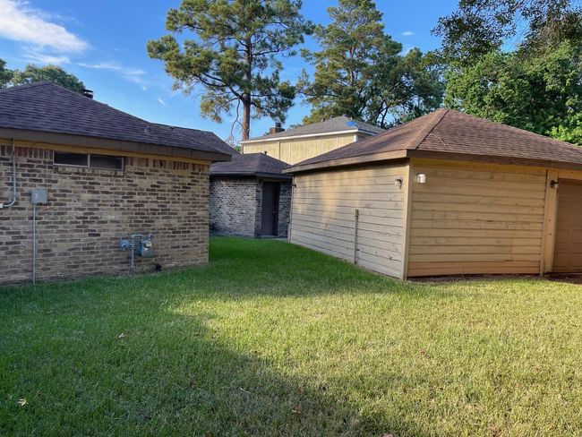 2426 Summer Spring Dr, House other with 3 bedrooms, 2 bathrooms and 2 parking in Spring TX | Image 6