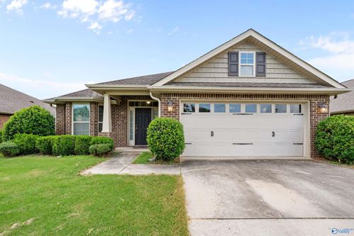 6906 Breyerton Way Se, Owens Cross Roads, AL, 35763-9267 | Card Image