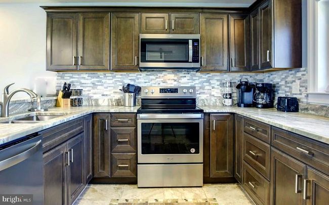 6189 Marsh Island Dr, Townhouse with 3 bedrooms, 3 bathrooms and null parking in CHINCOTEAGUE VA | Image 9