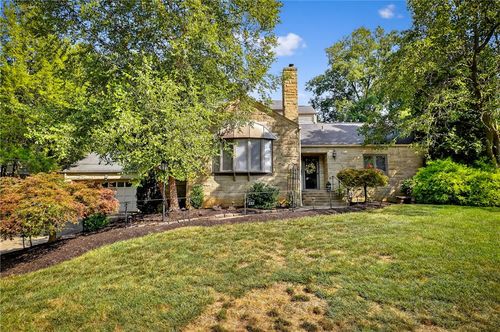 332 Oak Forest Dr, Pittsburgh, PA, 15216-1123 | Card Image