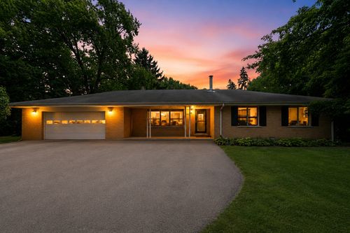 2215 Palatine Rd, Inverness, IL, 60067-4535 | Card Image