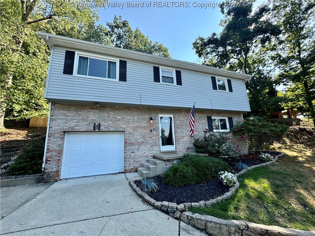 Echo Rd, South Charleston, WV 25303