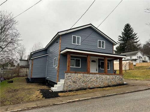 429 May Ave, Titusville, PA, 16354-1832 | Card Image