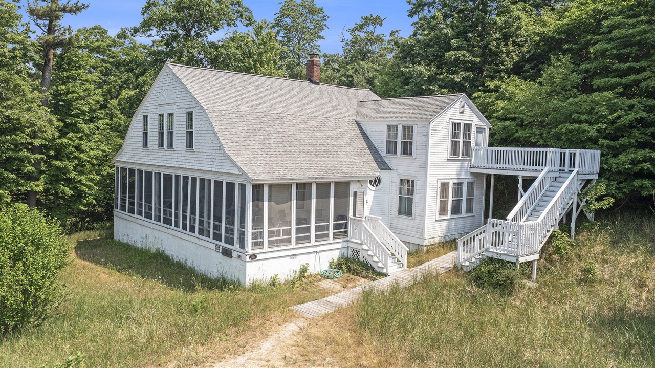 Scenic Dr, Whitehall, MI 49461