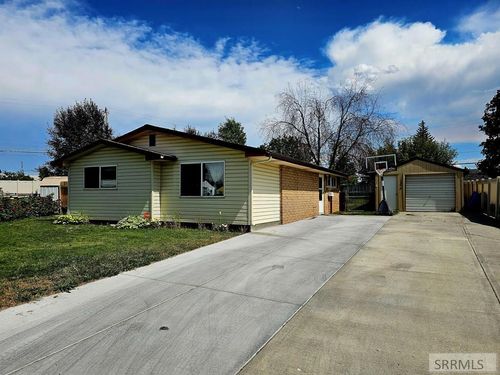 1370 Utley Cir, Idaho Falls, ID, 83401-2960 | Card Image