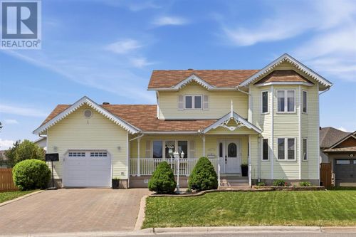 472 Doncaster Rd, Sault Ste. Marie, ON, P6C6G2 | Card Image
