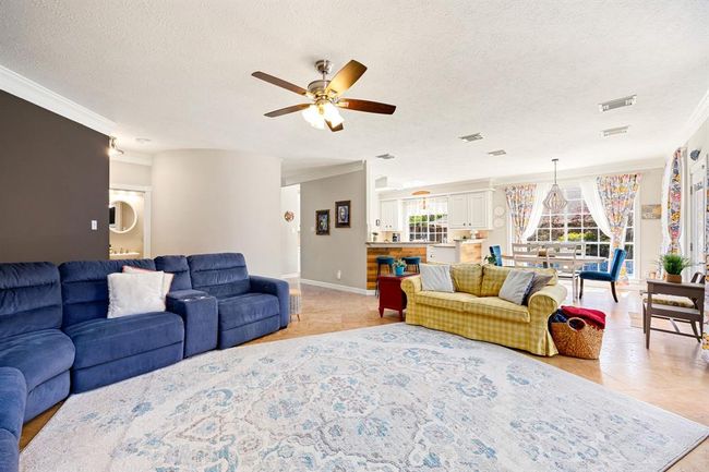 907 Live Oak Ln, House other with 5 bedrooms, 4 bathrooms and 3 parking in Seabrook TX | Image 8