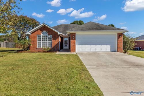 18689 Belmont Cir, Athens, AL, 35613-8625 | Card Image