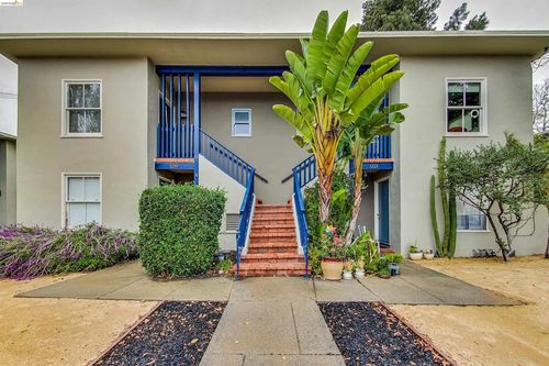 1207 University Ave, Berkeley, CA, 94702-1708 | Card Image
