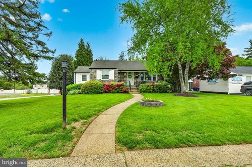 65 Delia Dr, BROOMALL, PA, 19008-1402 | Card Image