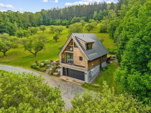 2864 Stowe Hollow Rd, Stowe, VT, 05672-4533 | Card Image