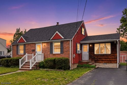 9 Winding Way, Pompton Plains, NJ, 07444-1821 | Card Image