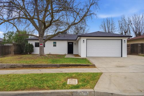 4573 N Woodson Avenue, Fresno, CA, 93705 | Card Image