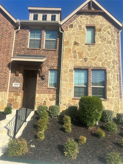 2101 Crooked Bow Dr, Mesquite, TX, 75149-3112 | Card Image