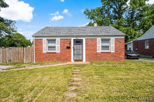 8505 Church Bell Ln, Jennings, MO, 63136-3743 | Card Image