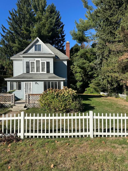 513 S Water St, Hart, MI, 49420-1246 | Card Image