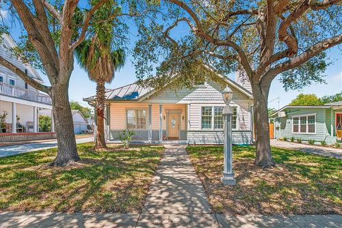 328 Del Mar Boulevard, Corpus Christi, TX, 78404 | Card Image