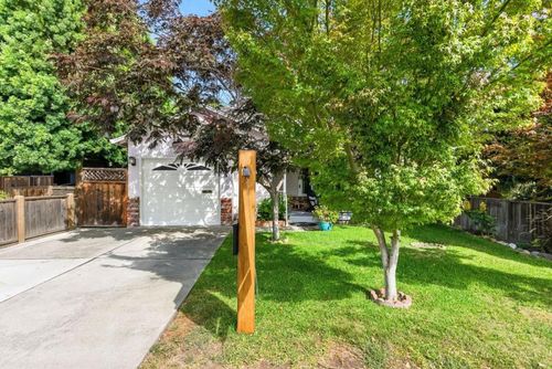 1300 Howard Ave, San Carlos, CA, 94070-4926 | Card Image