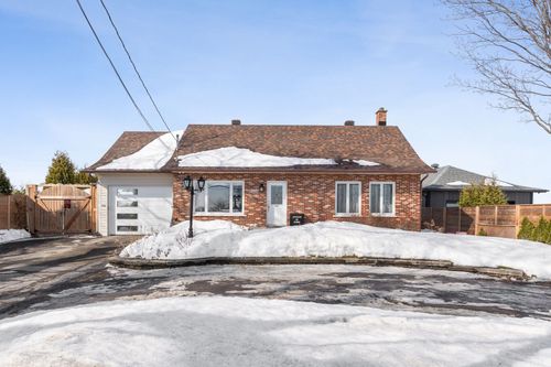 9250 Rue Notre-Dame O., Trois-Rivières, QC, G9B6T3 | Card Image