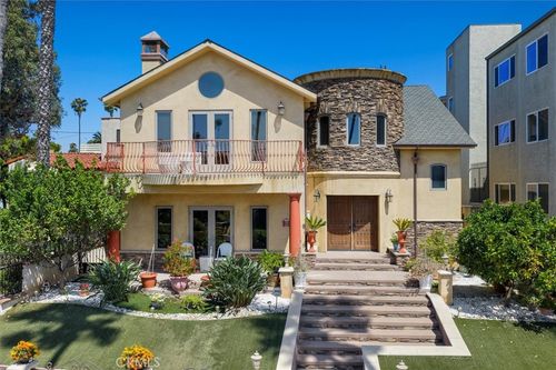 116 Termino Ave, Long Beach, CA, 90803-2834 | Card Image