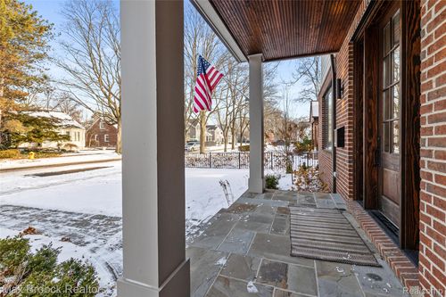 864 Chestnut St, Birmingham, MI, 48009-6473 | Card Image