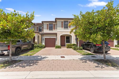 10392 W 33rd Way, Hialeah, FL, 33018-2094 | Card Image