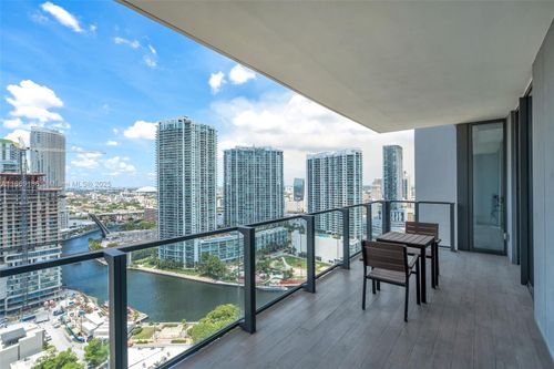 apt-2410-68 Se 6th St, Miami, FL, 33131-3491 | Card Image