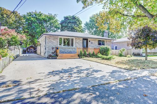 137 Country Club Dr, Guelph, ON, N1E3K8 | Card Image