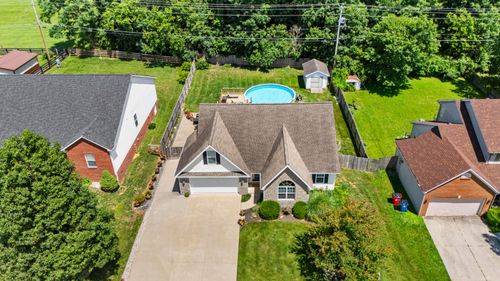 1123 Richliev Ln, Frankfort, KY, 40601-8482 | Card Image