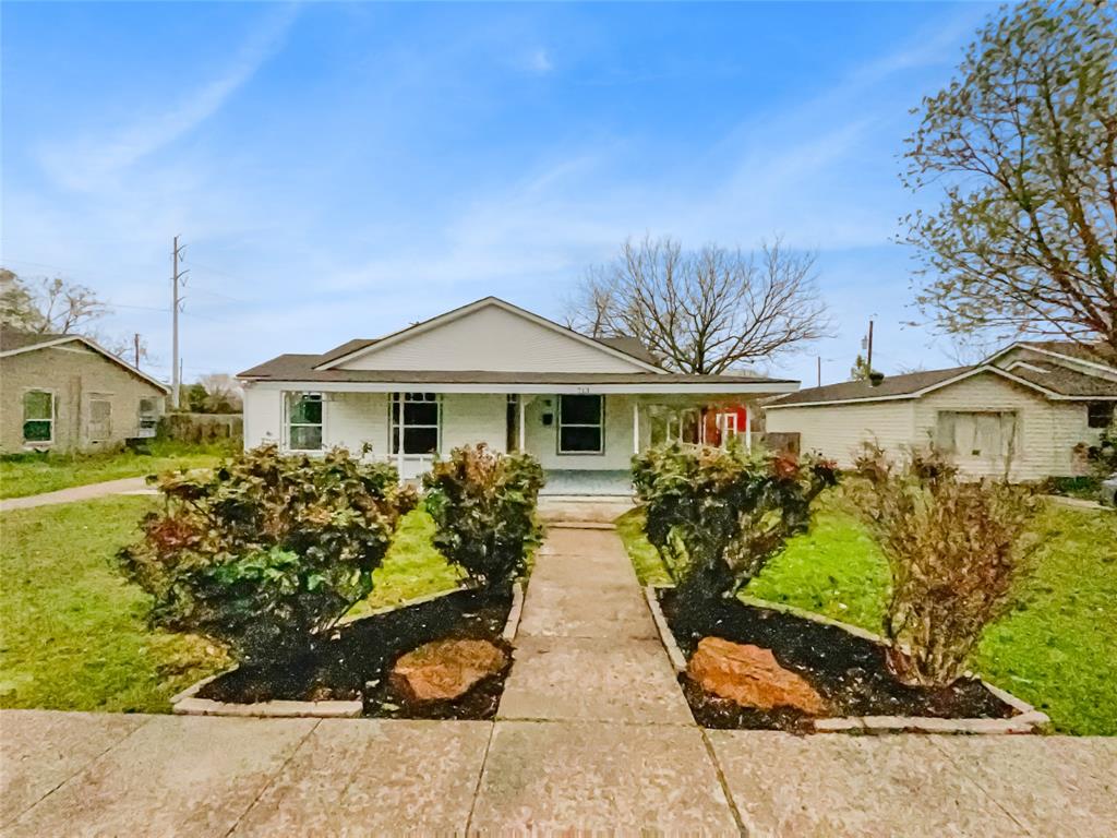 Edgefield Dr, Garland, TX 75040