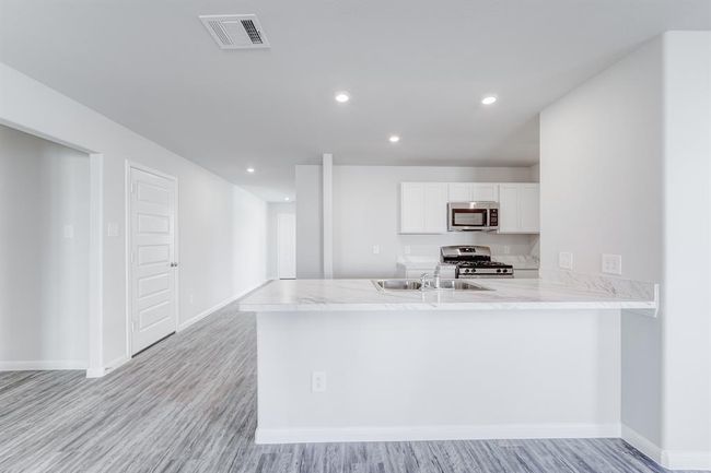 1040 Greenspointe Ave, House other with 6 bedrooms, 4 bathrooms and 2 parking in La Grange TX | Image 17