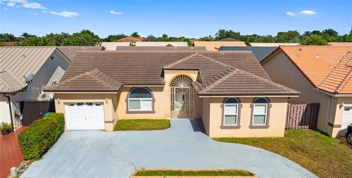 8761 Nw 142nd St, Miami Lakes, FL, 33018-7355 | Card Image