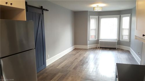 3-47 Sherman Ave S, Hamilton, ON, L8M2P6 | Card Image